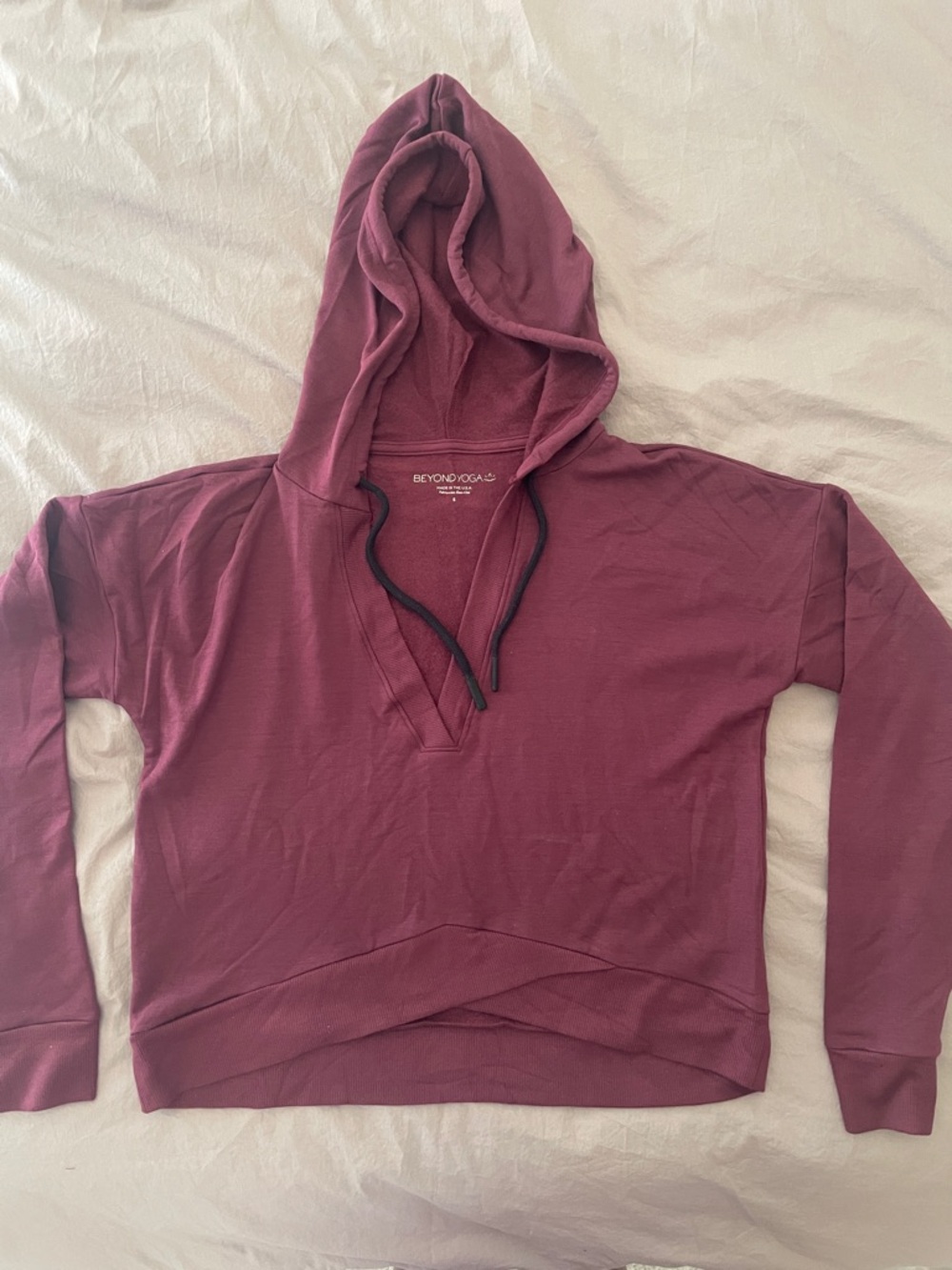 Beyond Yoga Talk it Overlap Modal Blend Soft Hoodie | Small | Wine | NWT